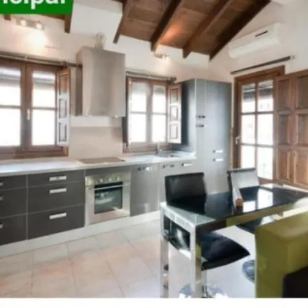 Atico En El Centro De Con Fantastica Terraza Y Excelente Ubicacion * Γρανάδα